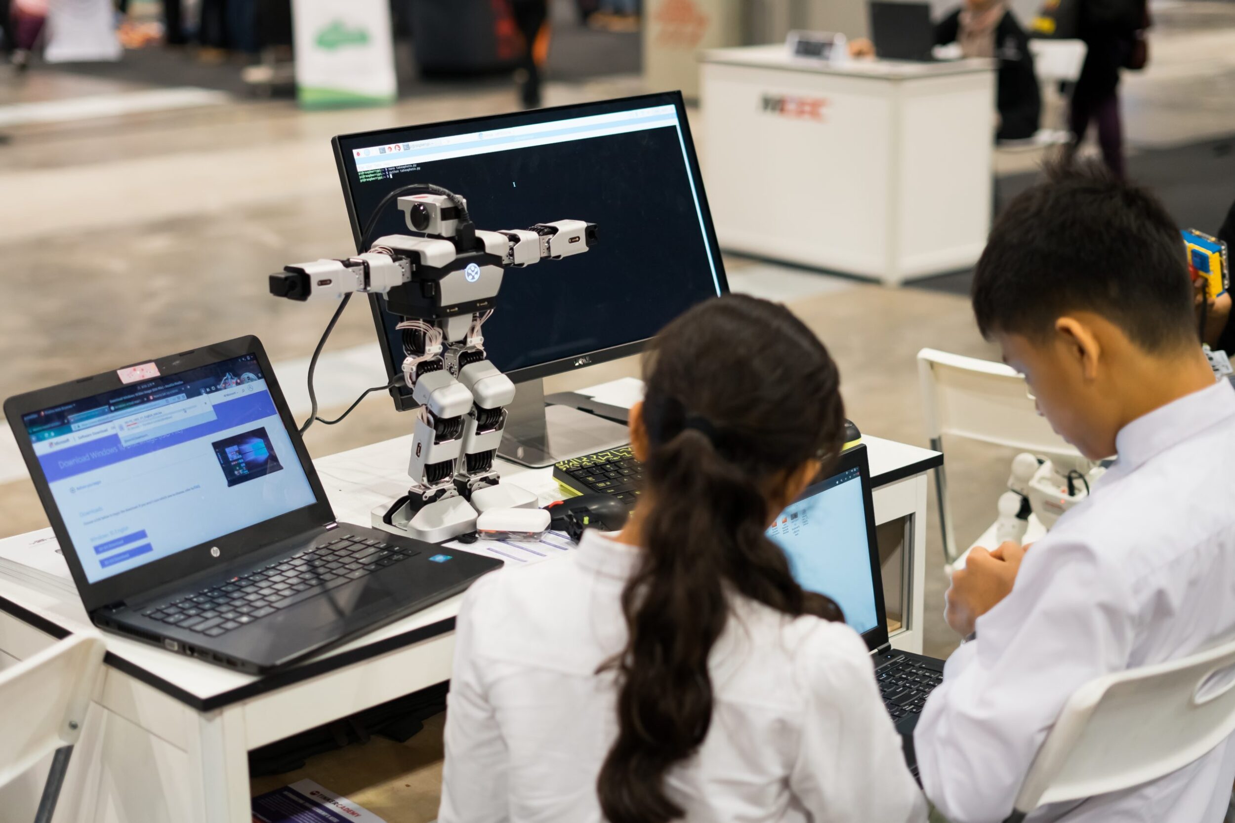 How Tech Is Helping Many Different Industries