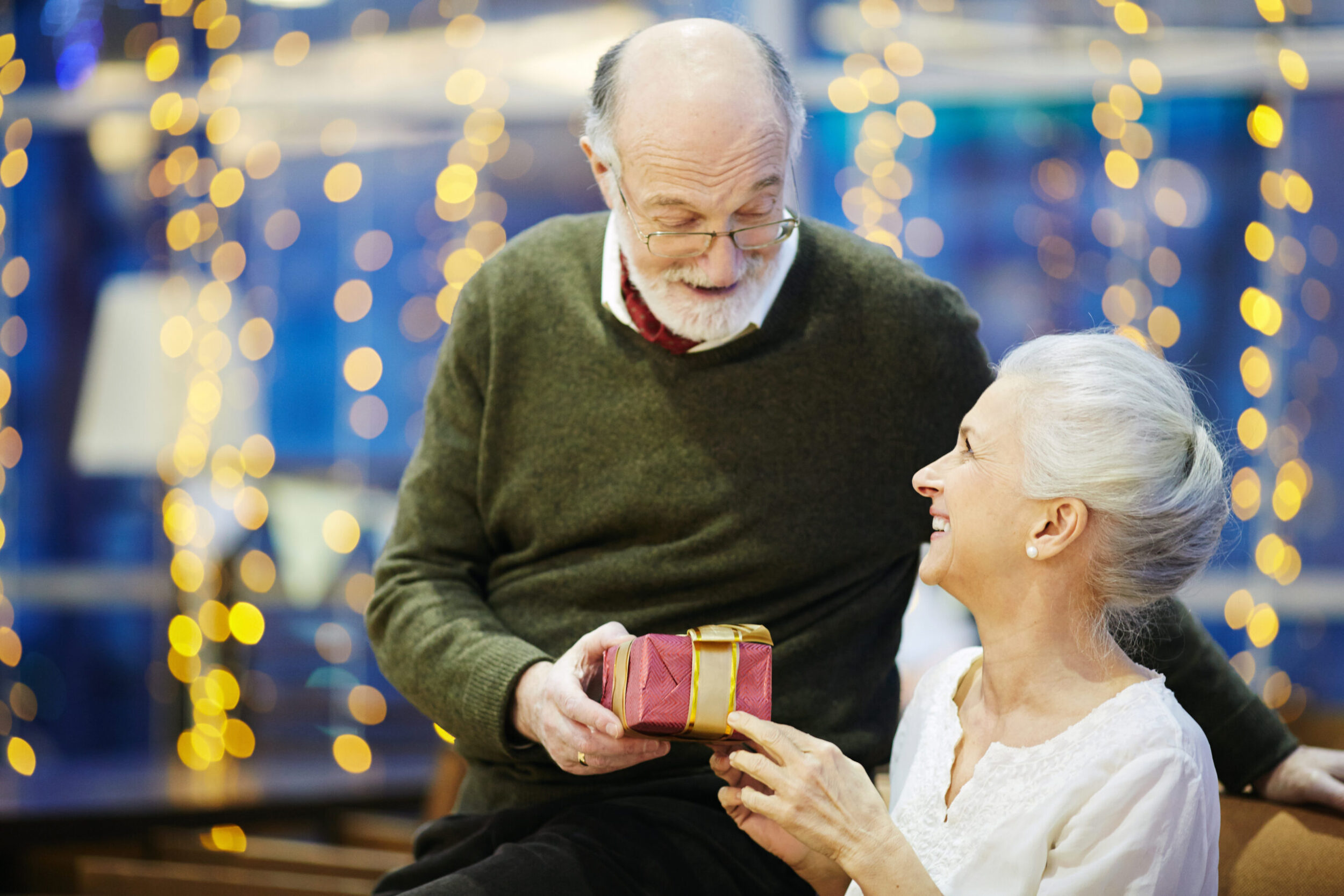 How To Choose the Perfect Gift for Your Spouse